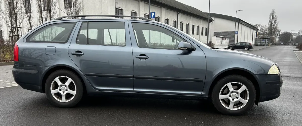 skoda-octavia-2005-16-mpi-gaz-148262-warszawa.webp